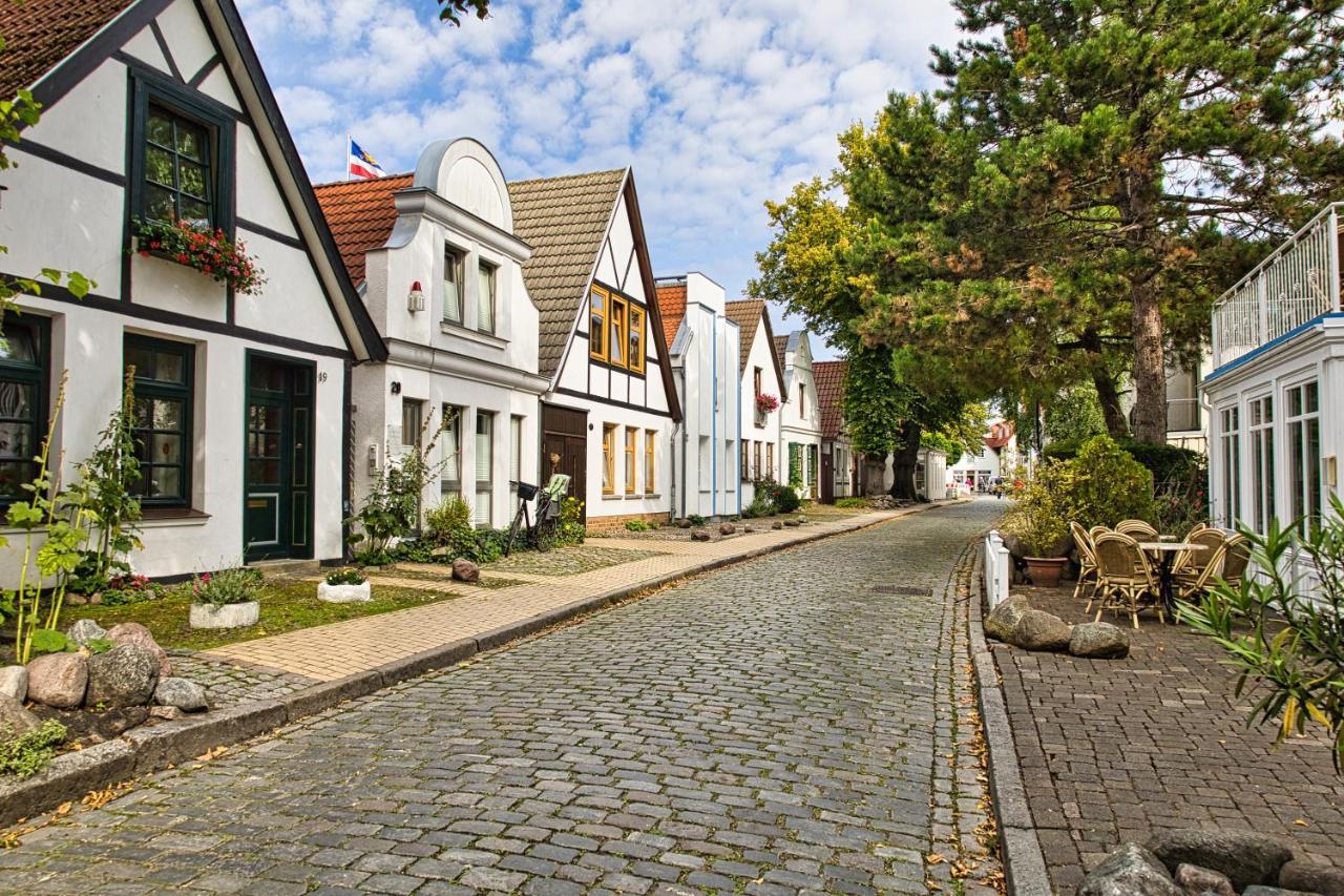 Апартаменти Haus Der Kurzen Wege Росток Екстер'єр фото